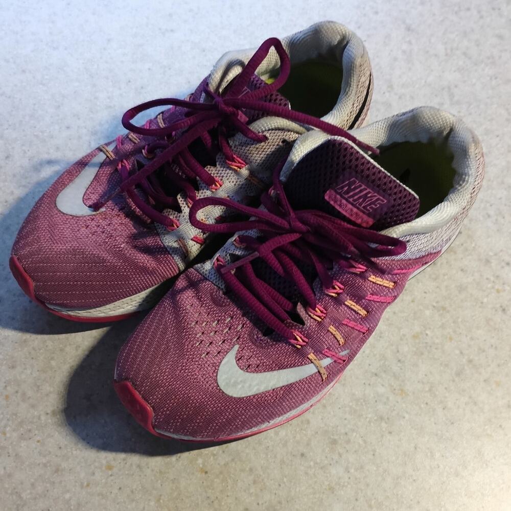 Nike Air Zoom Elite 8 Womens 7.5 Hyper Grape Purple  Running Shoes 748589-502